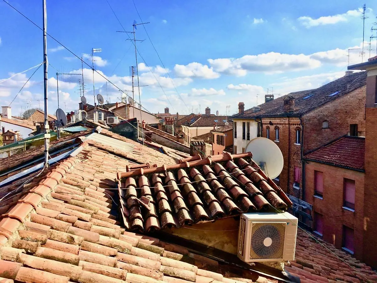 Dietro le volte Ferrara